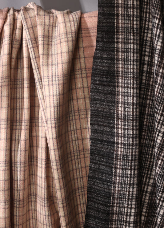 Two-Tone Checker Cashmere Stole – Classic Comfort With Modern Style