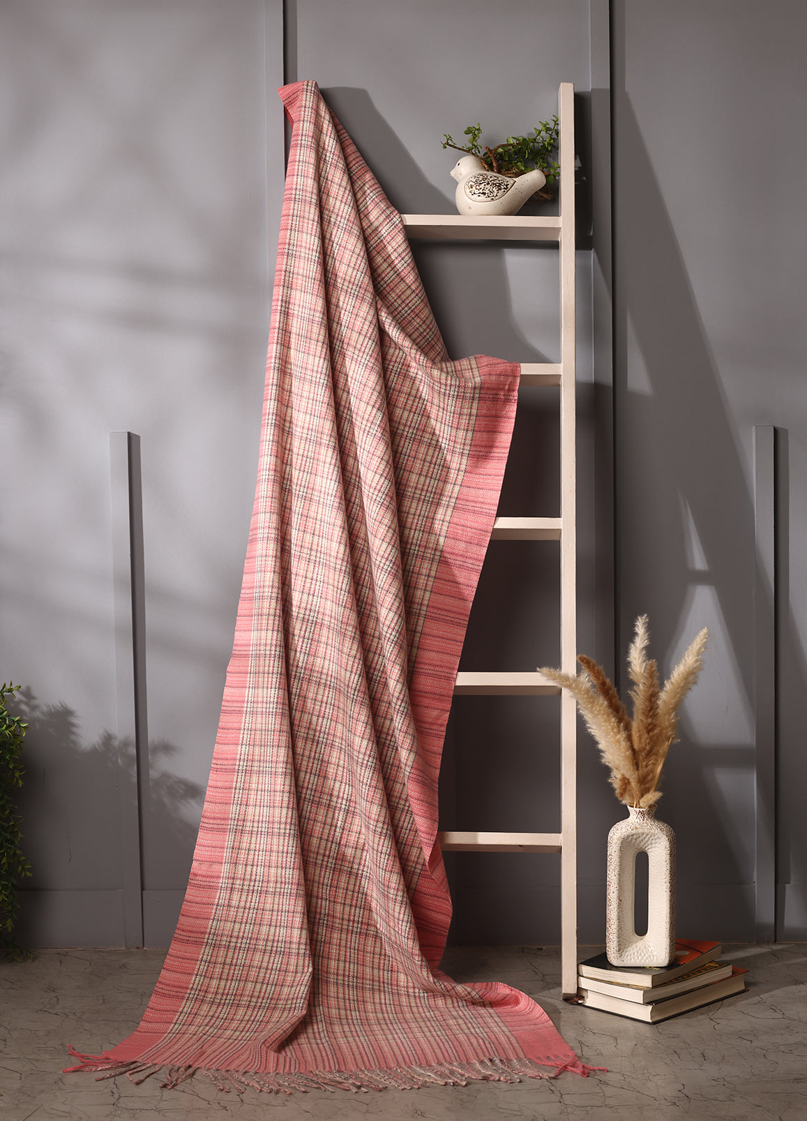 Pink & Beige Checker Cashmere Stole – Soft Elegance For Everyday Luxury