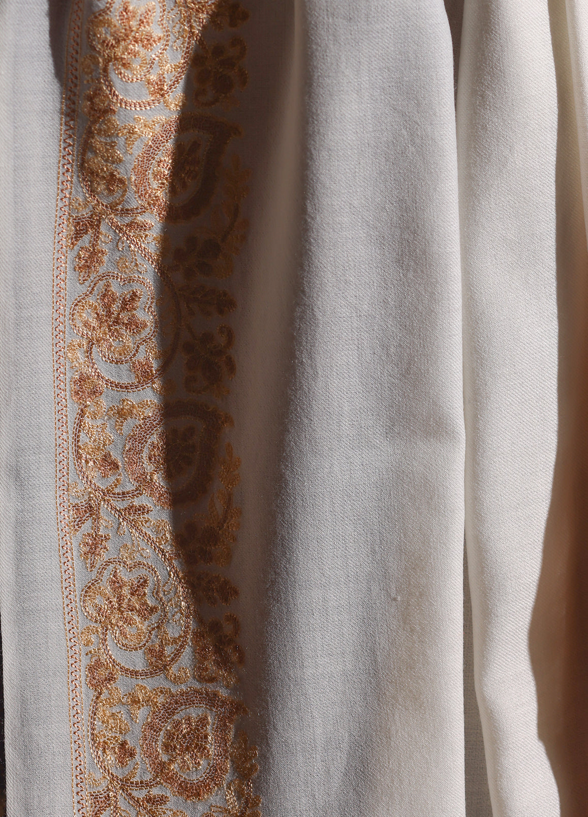 Four Side Border Ari Embroidery Stole