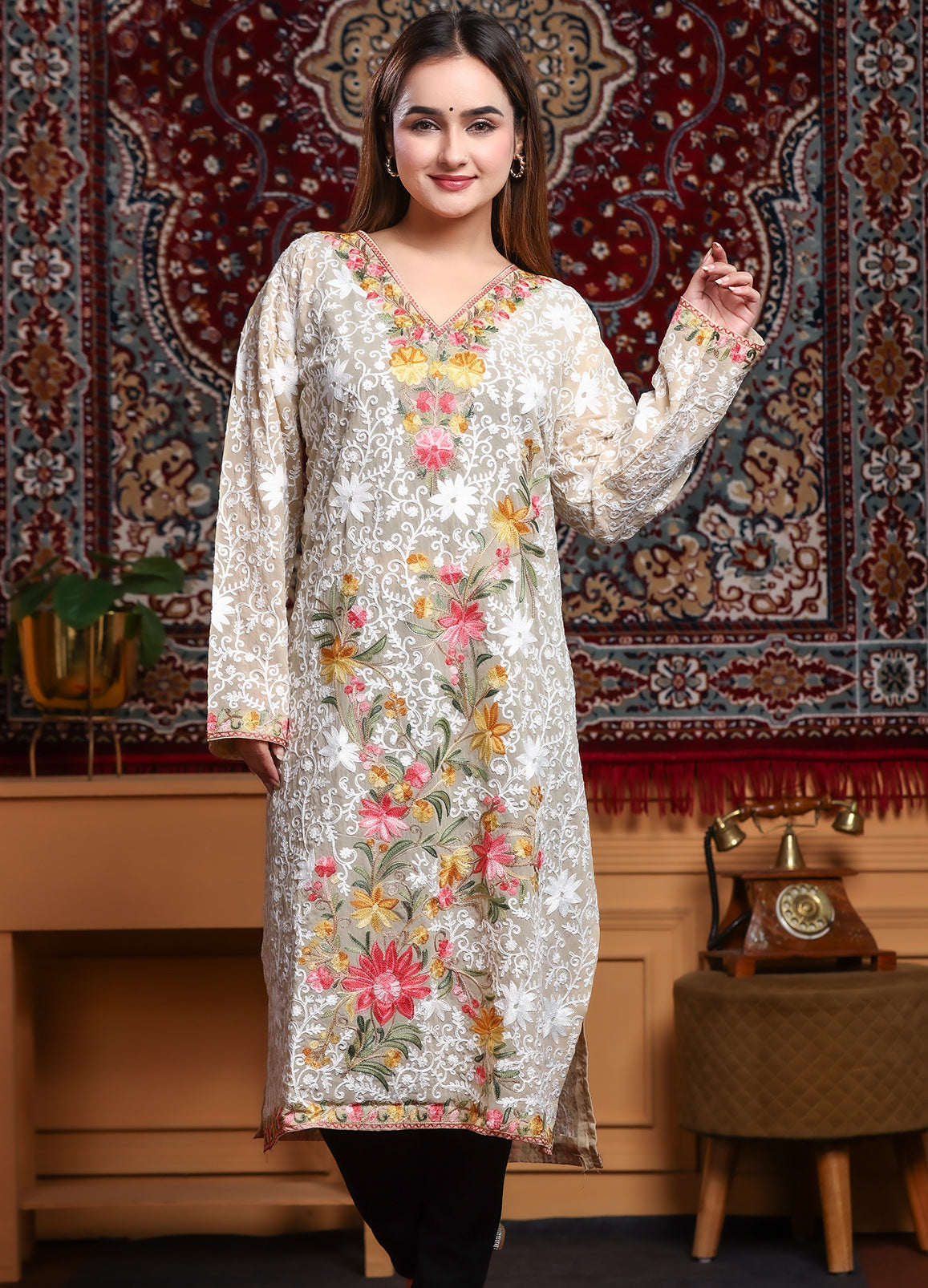 Beige Floral Kashmiri Ari Work Georgette Long Kurta – Free Size