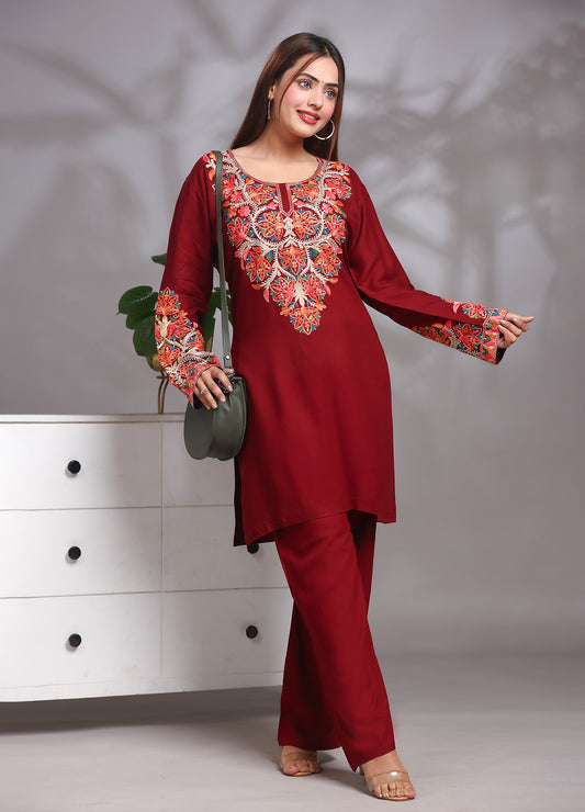 Kashmiri Ari work Rayon Straight Embroidered Kurta With Pant
