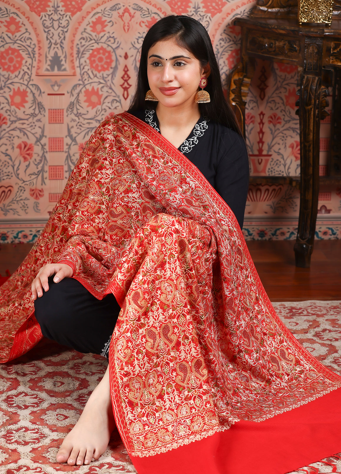 Kashmiri Sozni With Floral And Paisley Work Shawl