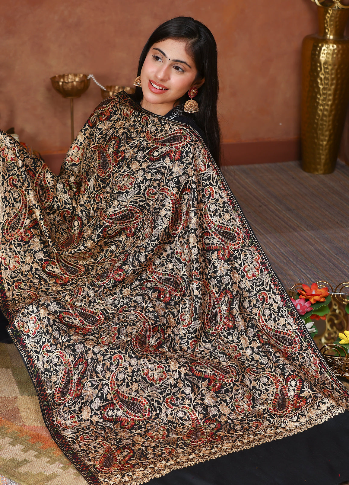 Regal Noir Aari Embroidered Kashmiri Shawl