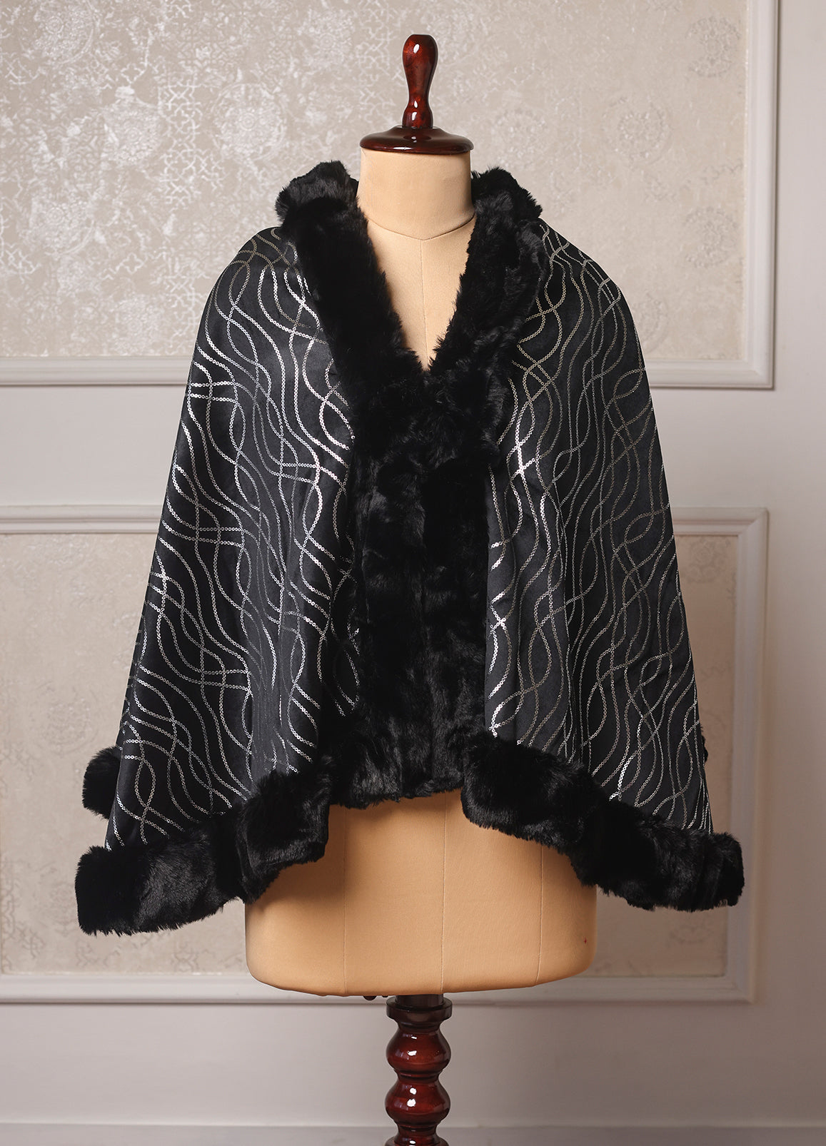 Women’s Faux Fur Collar Knit Open-Front Poncho