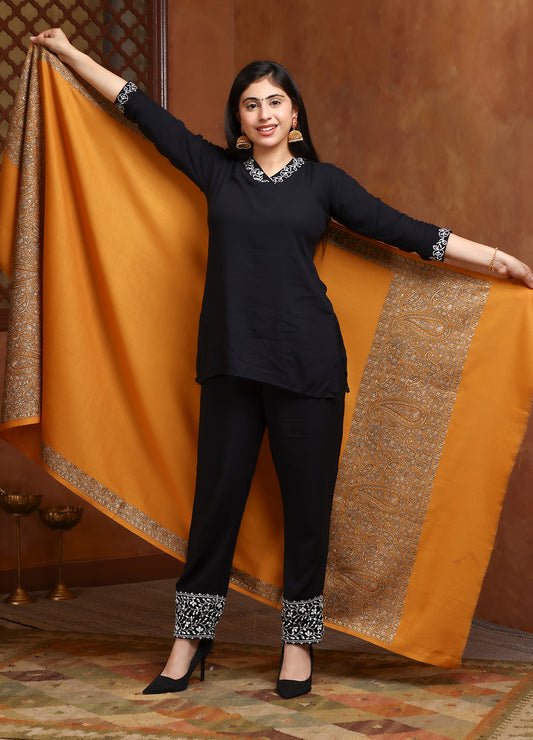 Yellow Color Paisley With Sozni  Work Artistry On Pure Pashmina