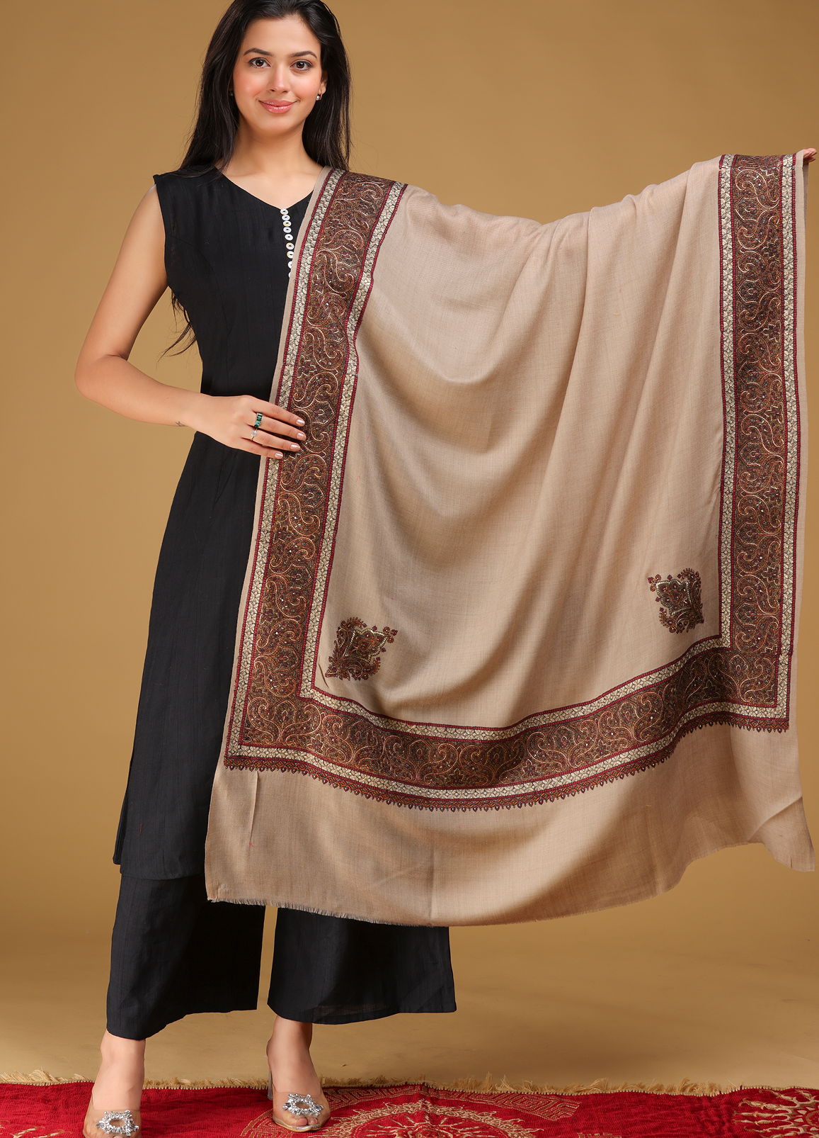 Kainaat Kashmiri Border Pure Wool Shawl