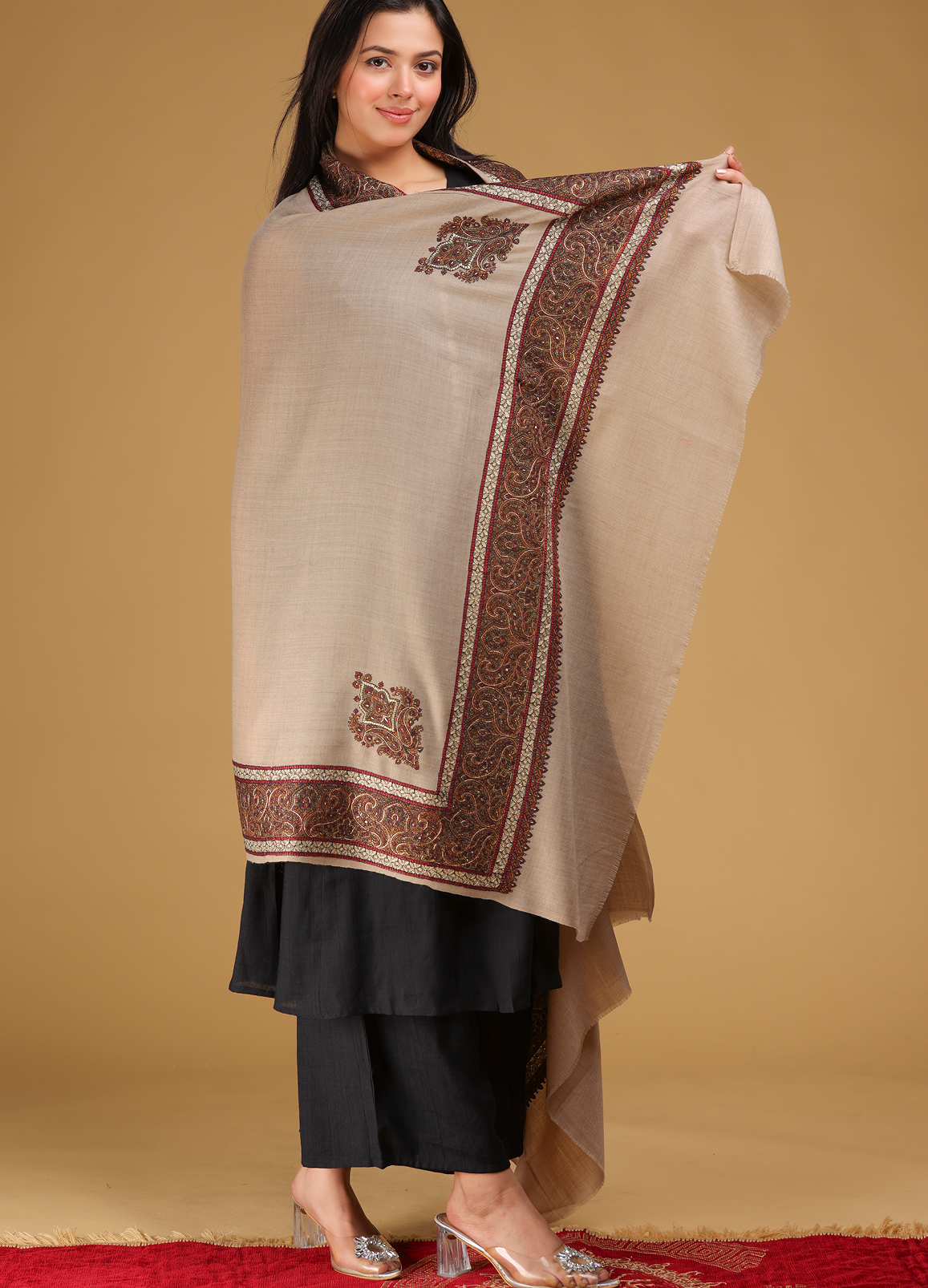 Kainaat Kashmiri Border Pure Wool Shawl