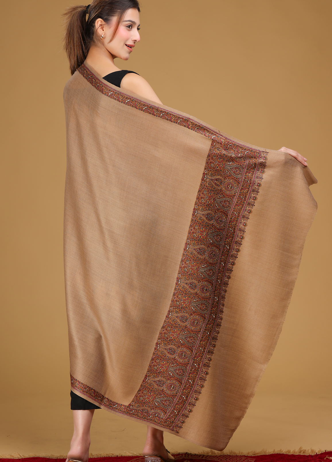 Suraahi Palla Kashmiri Border Pure wool Shawl
