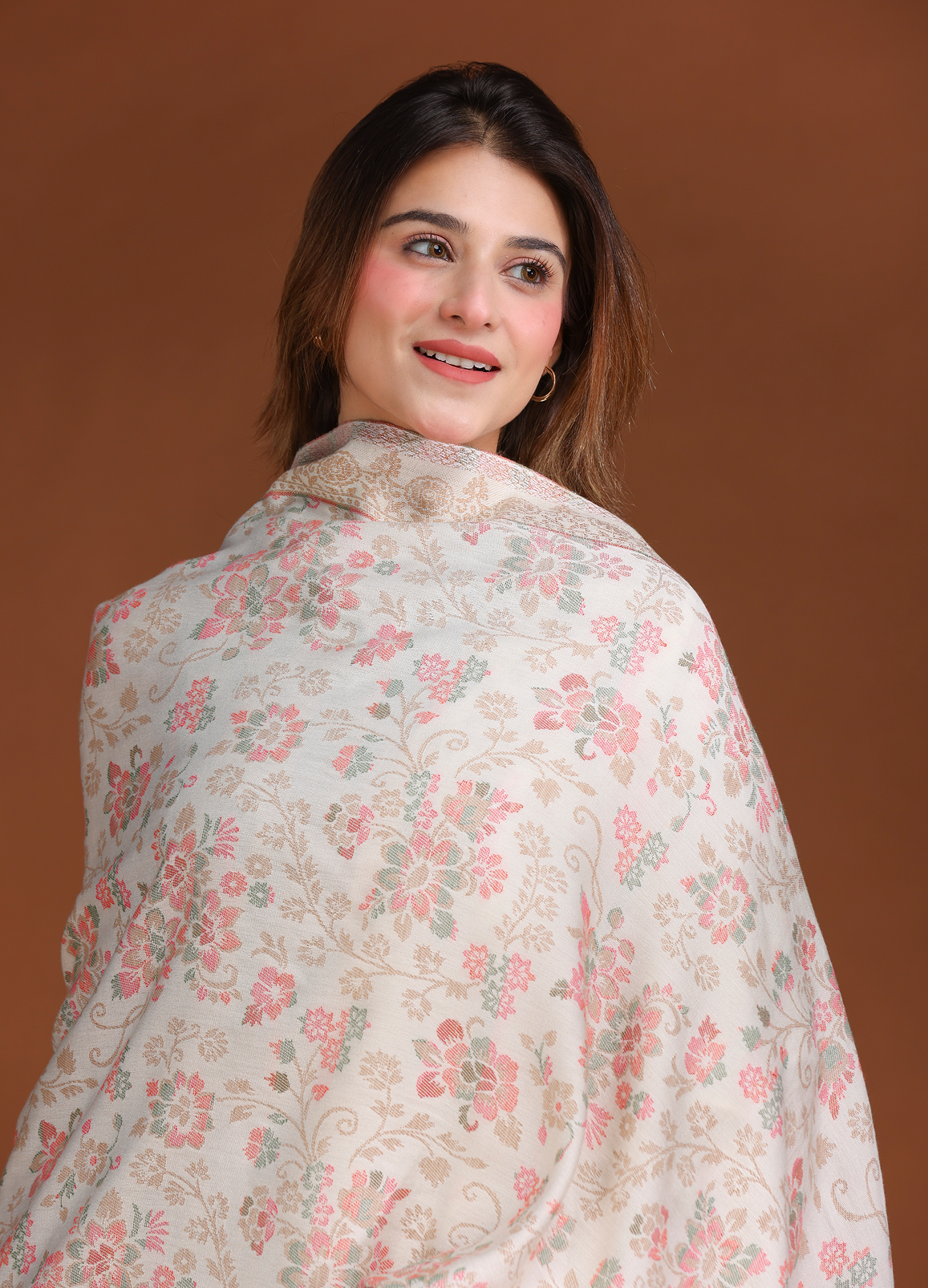White floral kani stole