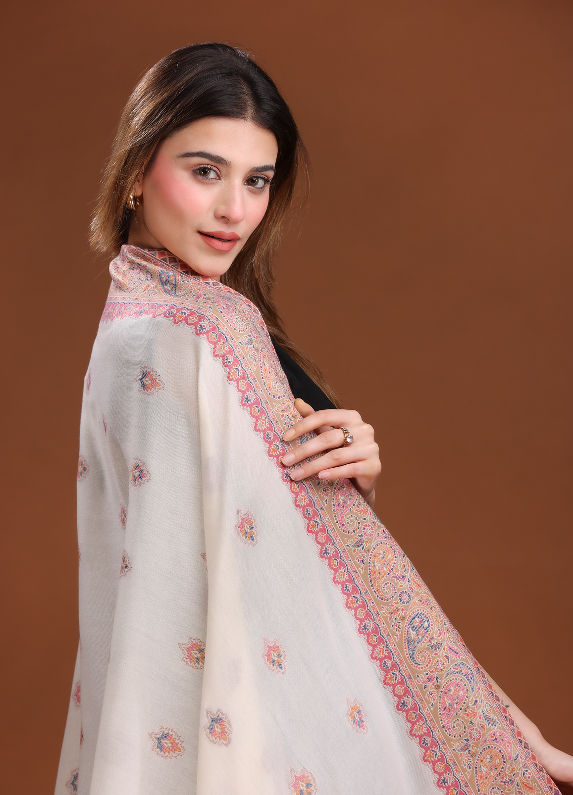 Kunj Buti Border Pure Wool Shawl